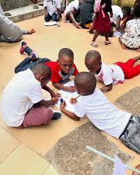 Jeunes en formation avec Orphelinat la main tendue